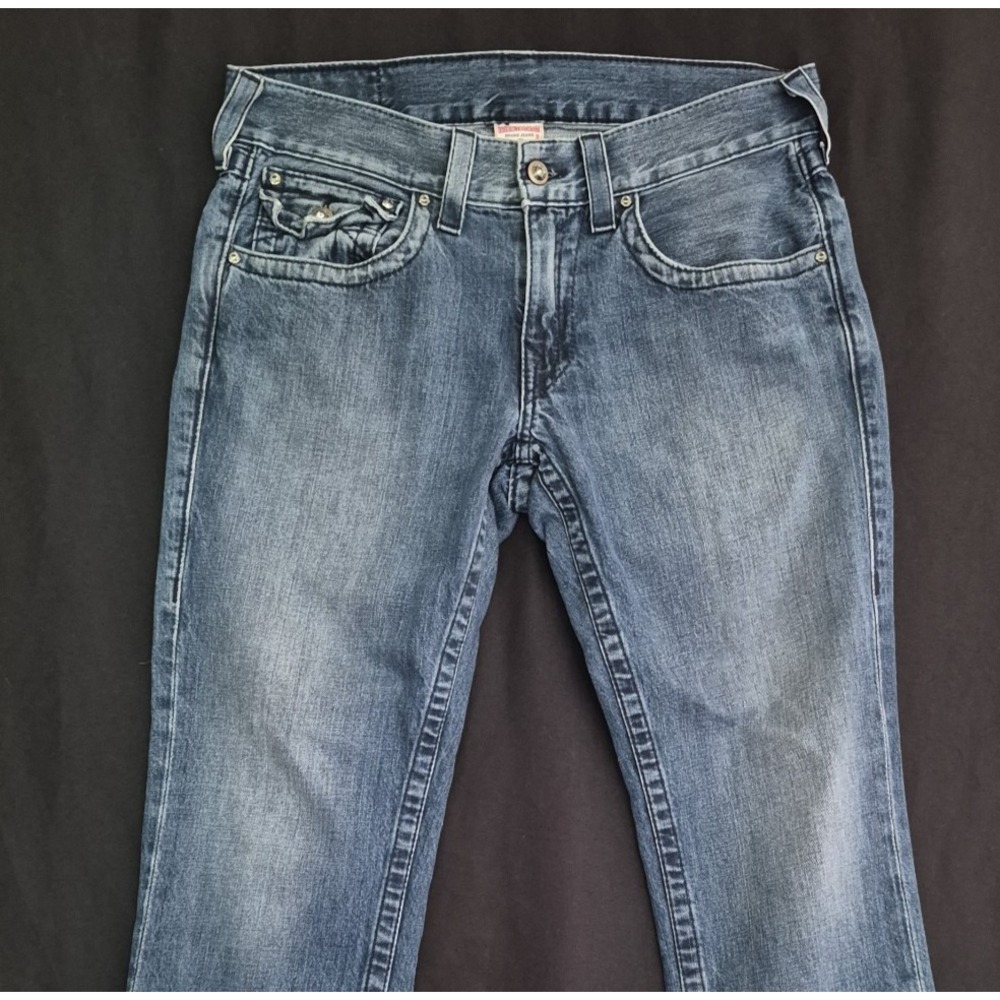 True Religion Women's Medium Wash Distressed Jeweledโ Button Jeans USA Sz 31